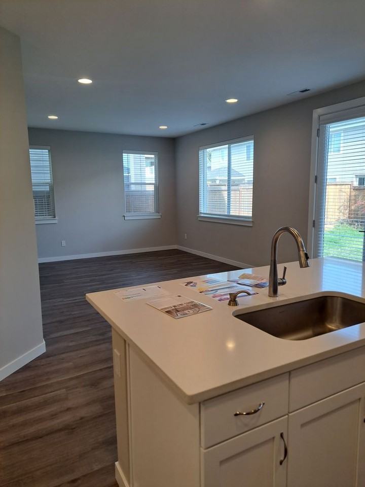 27628 Sw Marigold Ter - Photo 5 of 29