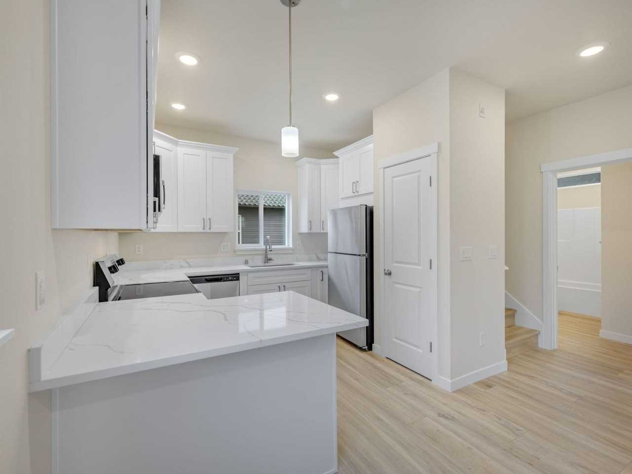 5718 N 45th St #B - Photo 4 of 25