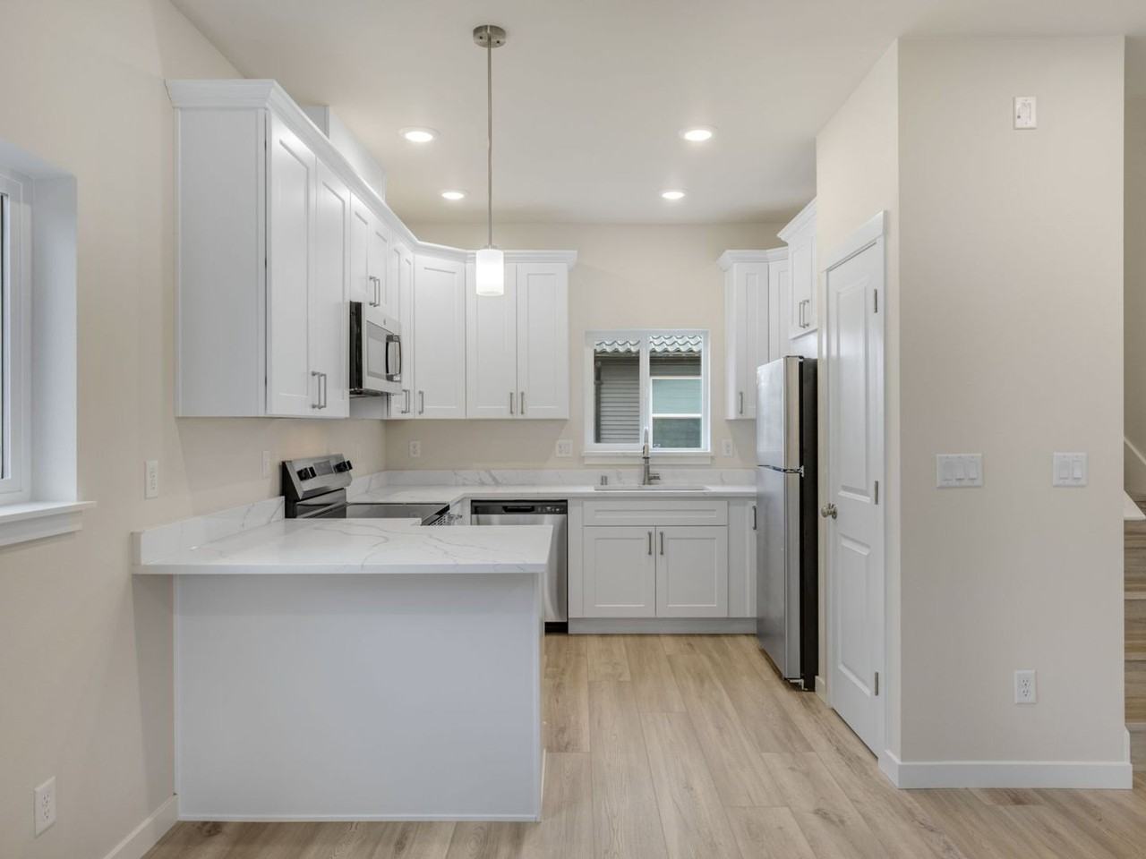 5718 N 45th St #B - Photo 7 of 25