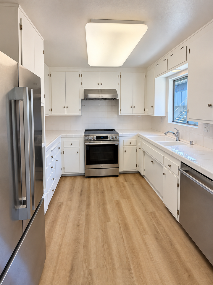1600 Garden St #22 - Photo 6 of 15