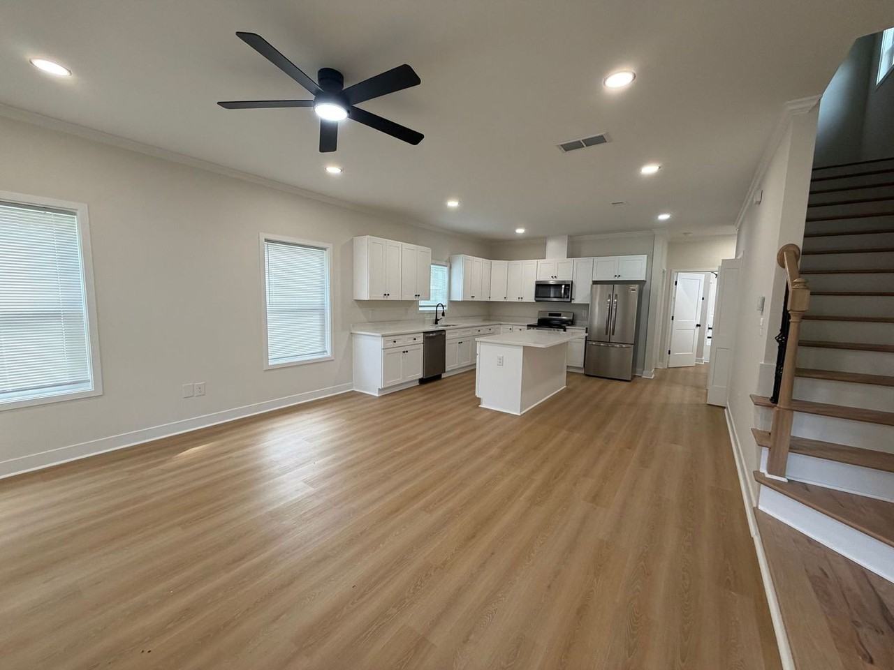 475B First St - Photo 2 of 10