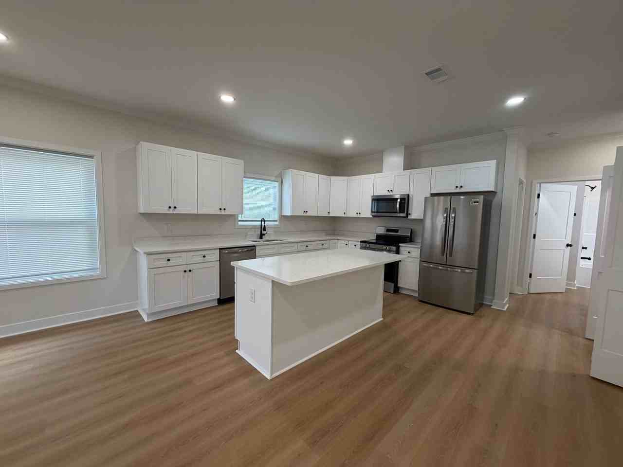 475B First St - Photo 3 of 10