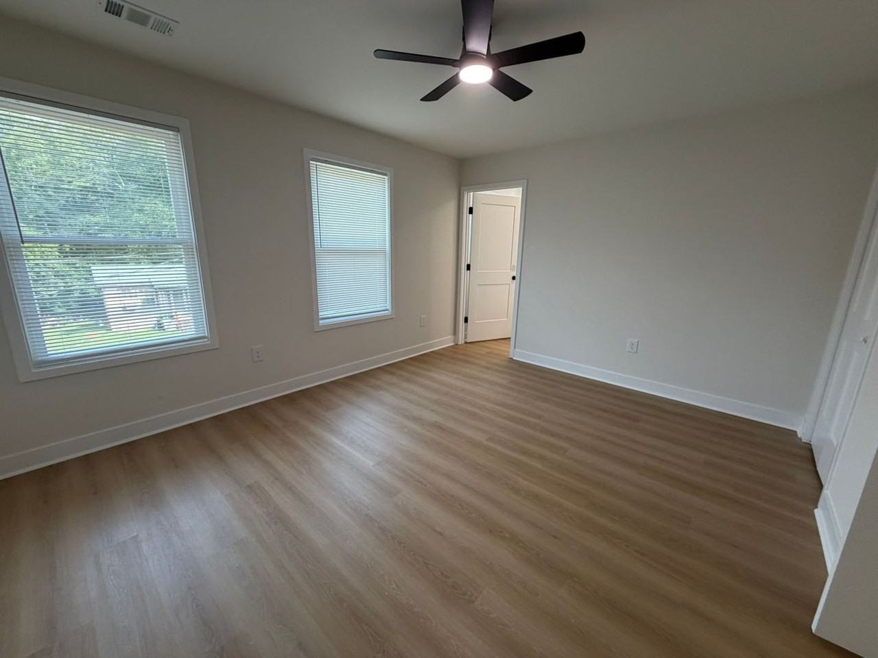475B First St - Photo 5 of 10