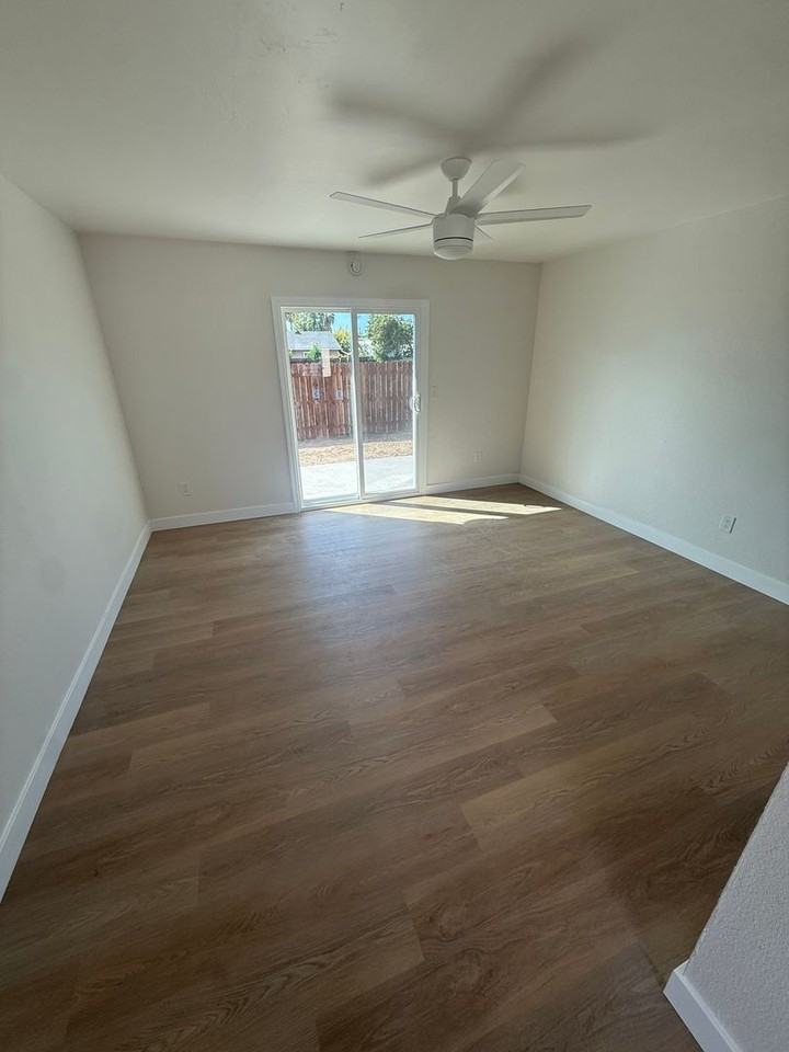 1478 Marline Ave - Photo 3 of 15