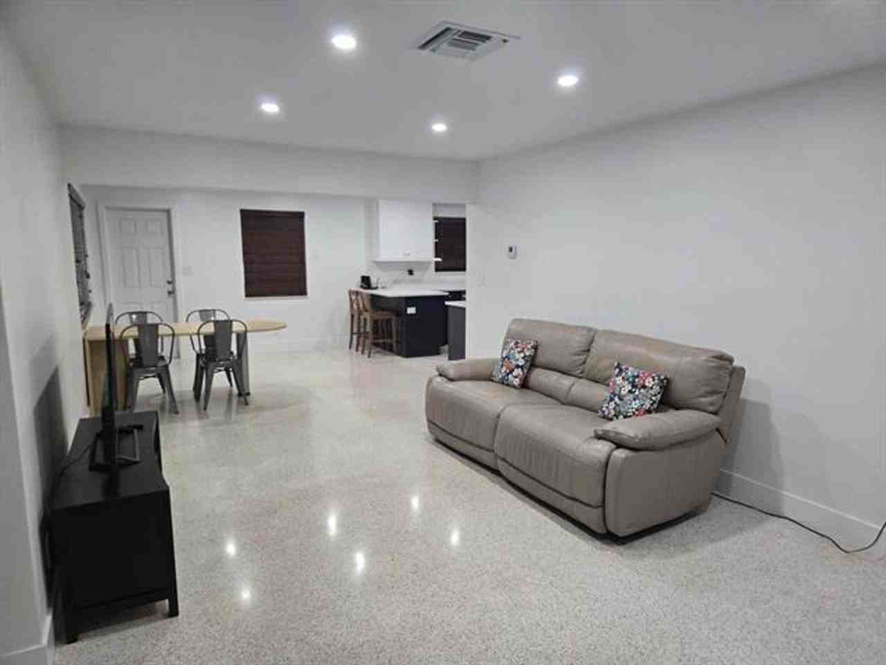 1140 Sw 32nd St #1140 - Photo 2 of 21