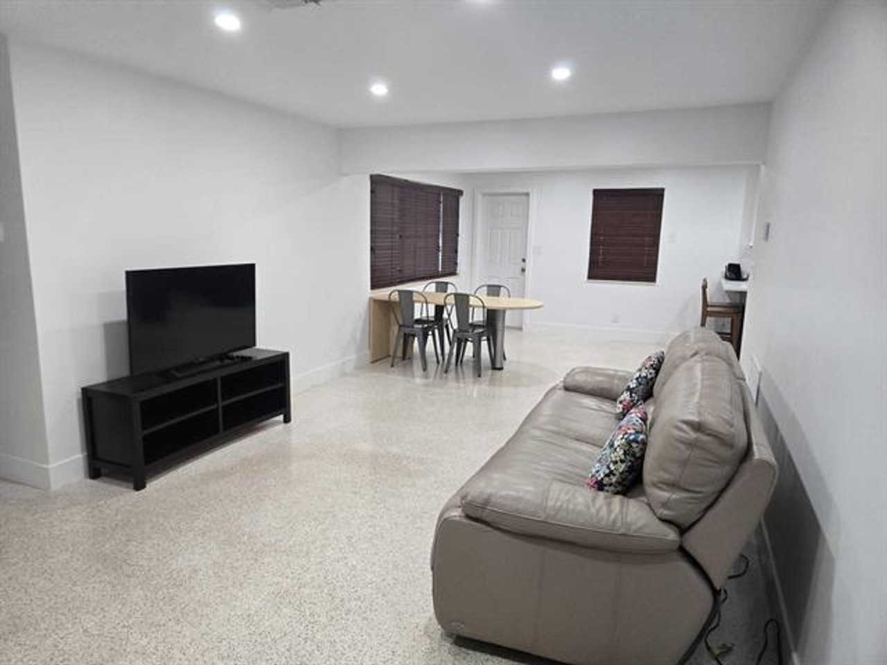 1140 Sw 32nd St #1140 - Photo 3 of 21