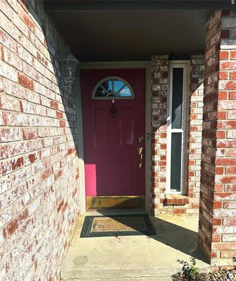 3312 W Fort Worth St - Photo 3 of 30