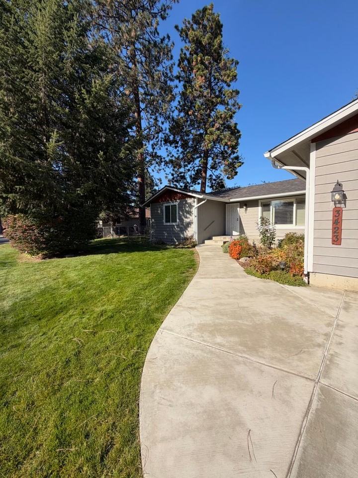 3423 E 1st Ave - Photo 3 of 28