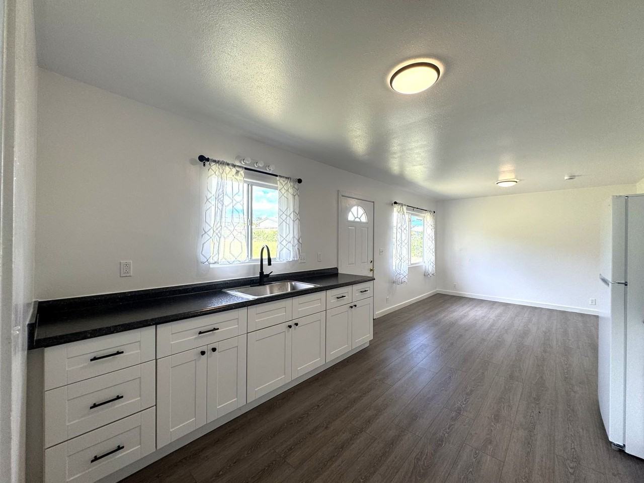 18-7882 N Lauko Rd - Photo 2 of 11