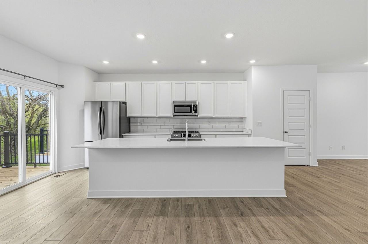 5922 Juna Ave - Photo 6 of 21