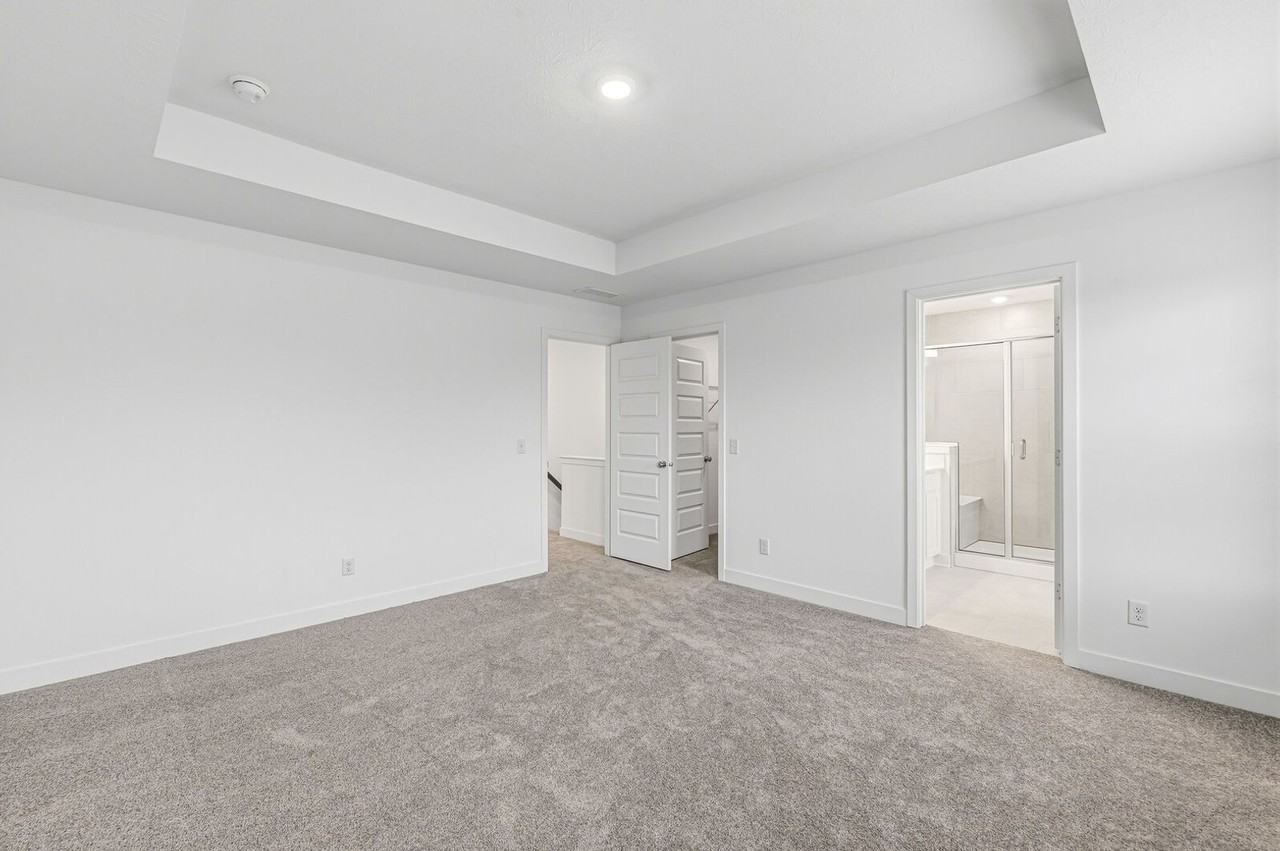 5922 Juna Ave - Photo 7 of 21