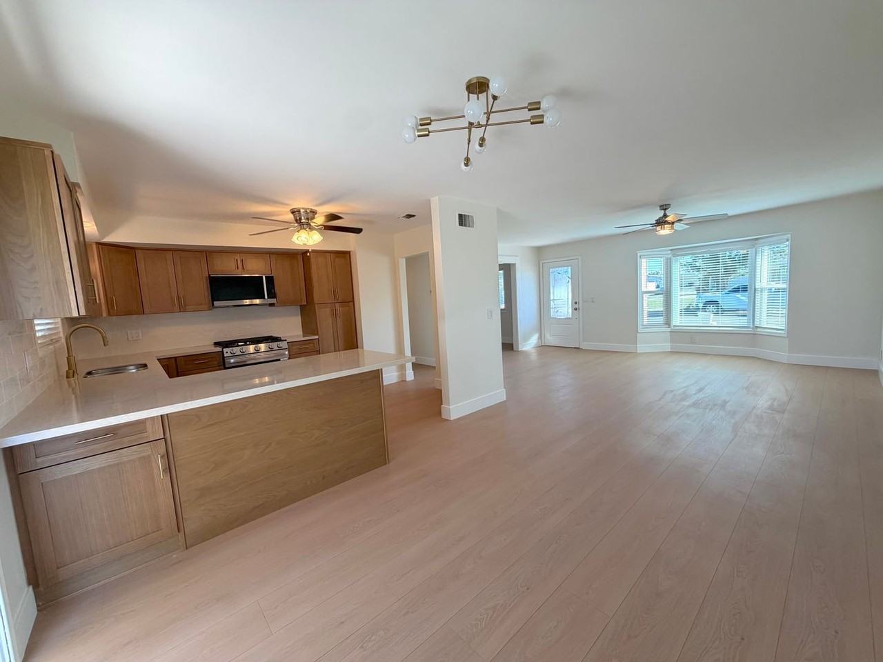 10551 Florence St - Photo 3 of 35