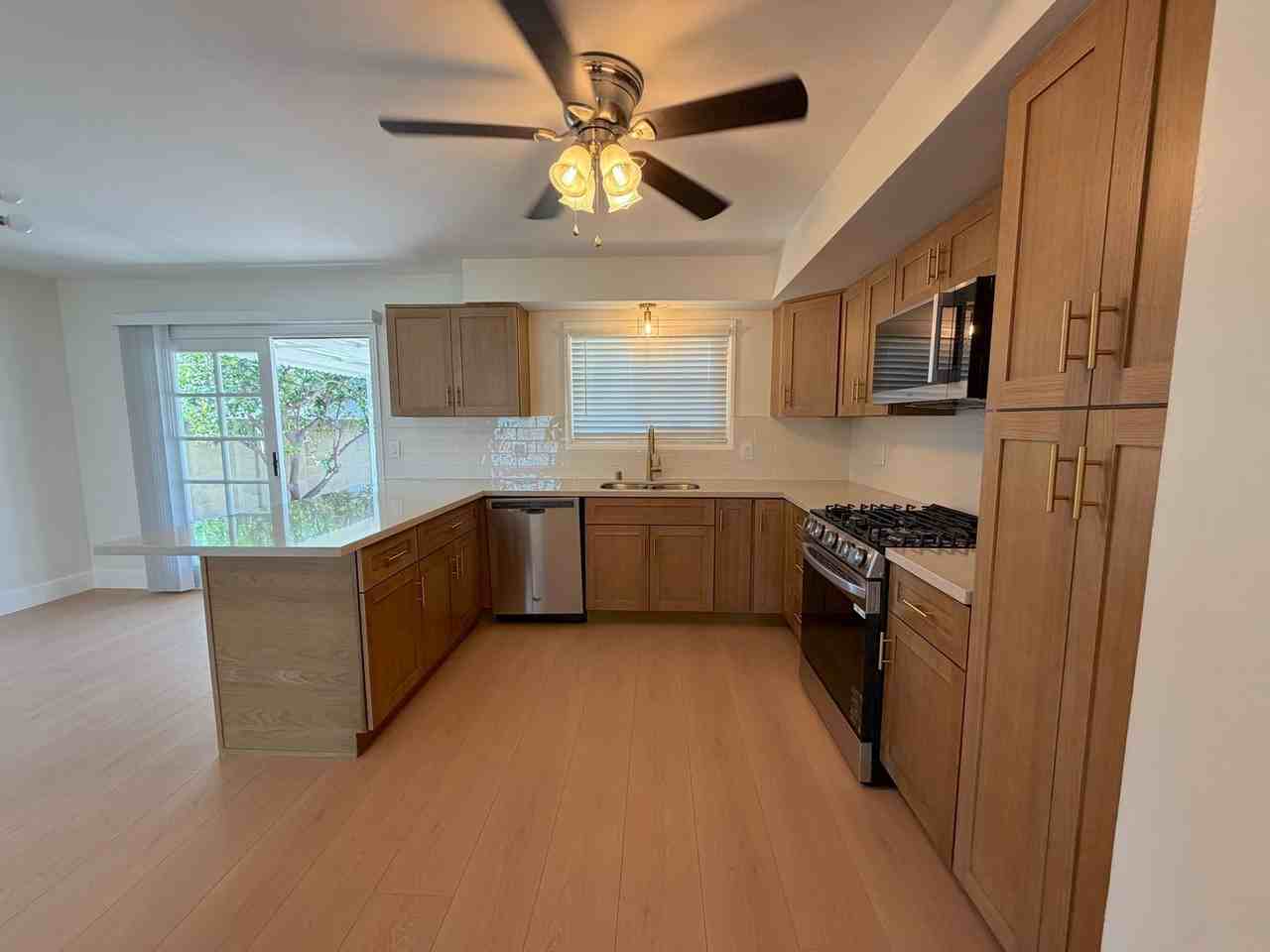 10551 Florence St - Photo 6 of 35