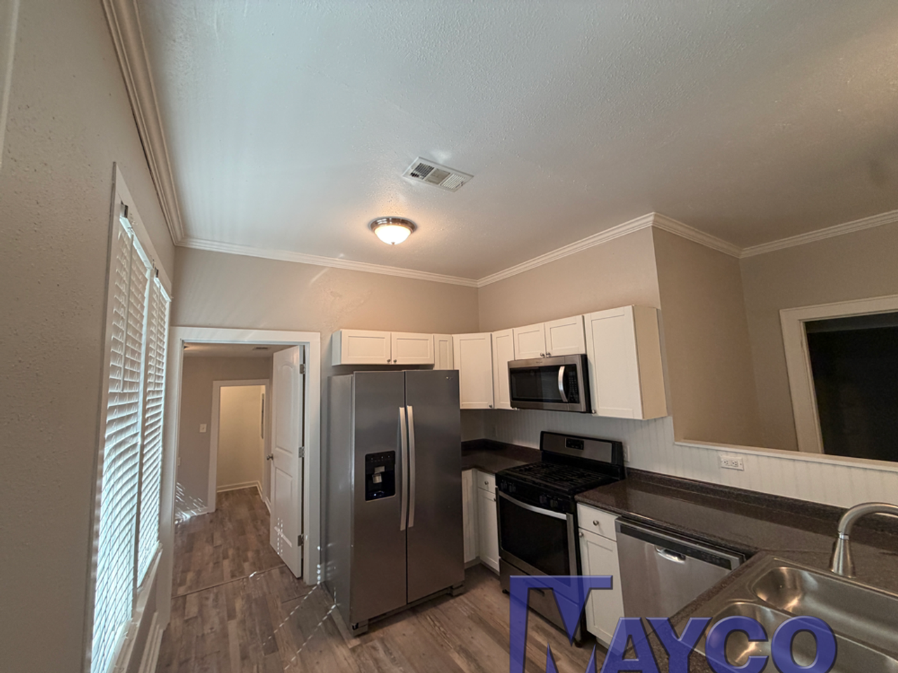 238 Prospect St - Photo 5 of 16