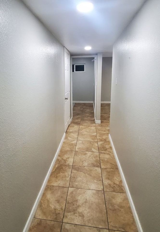 650 N Imperial Ave #14 - Photo 5 of 13