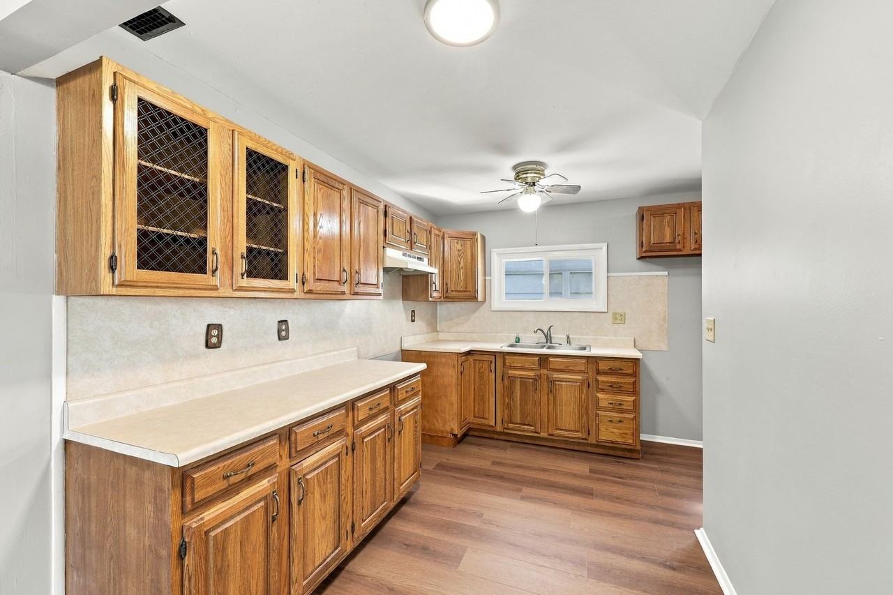 4165 Virginia Cir E - Photo 5 of 26