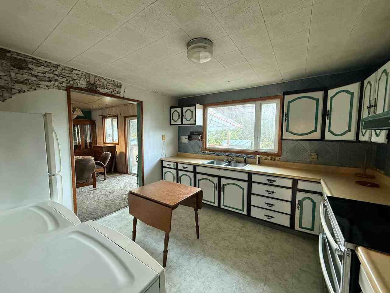 518 Willow St - Photo 5 of 13