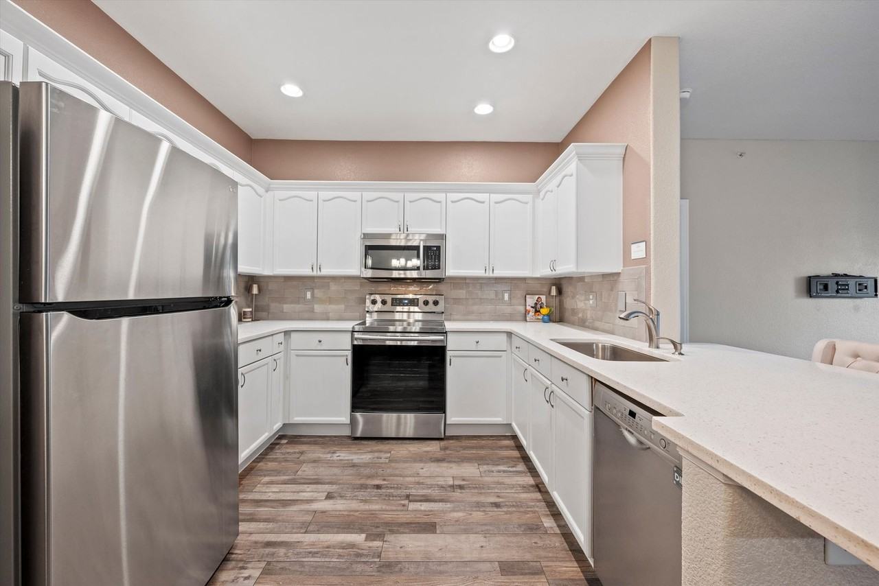 8496 S Hoyt Way #206 - Photo 6 of 18