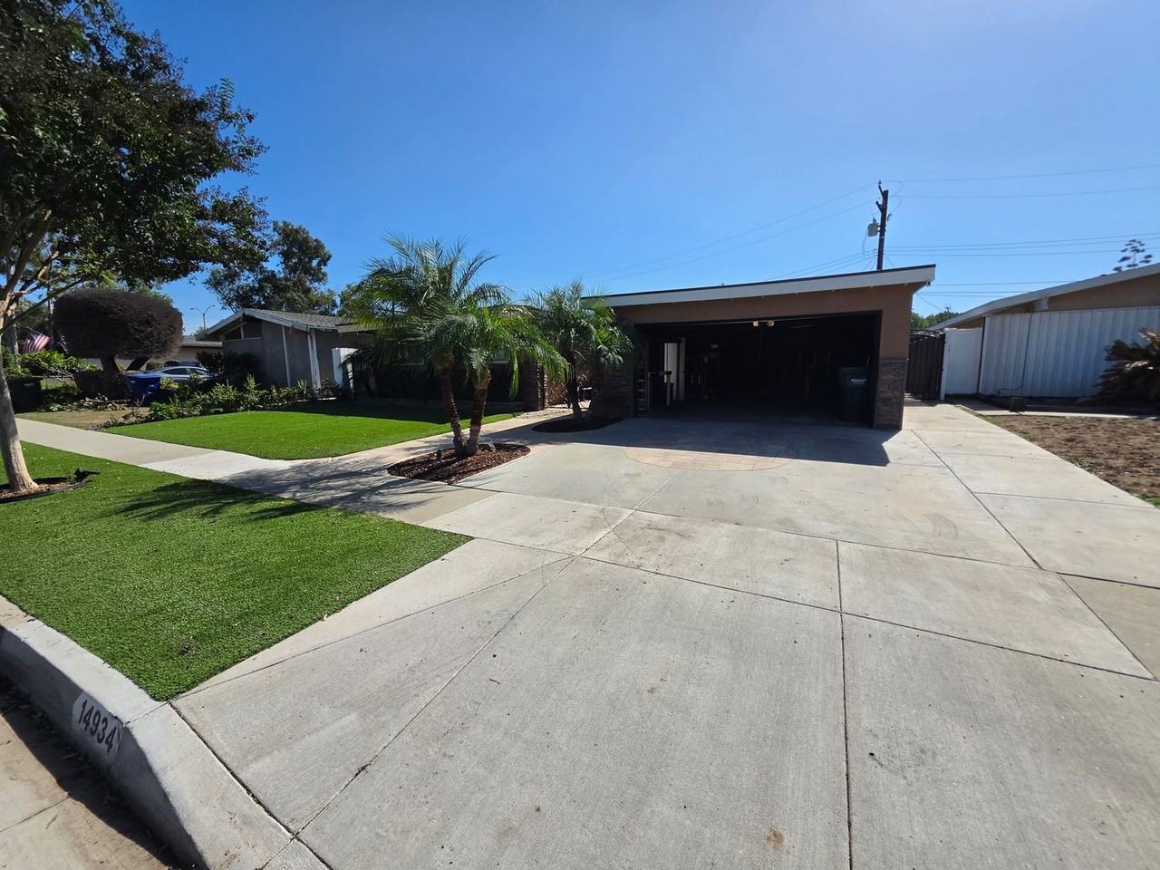 14934 Valeda Dr - Photo 2 of 49