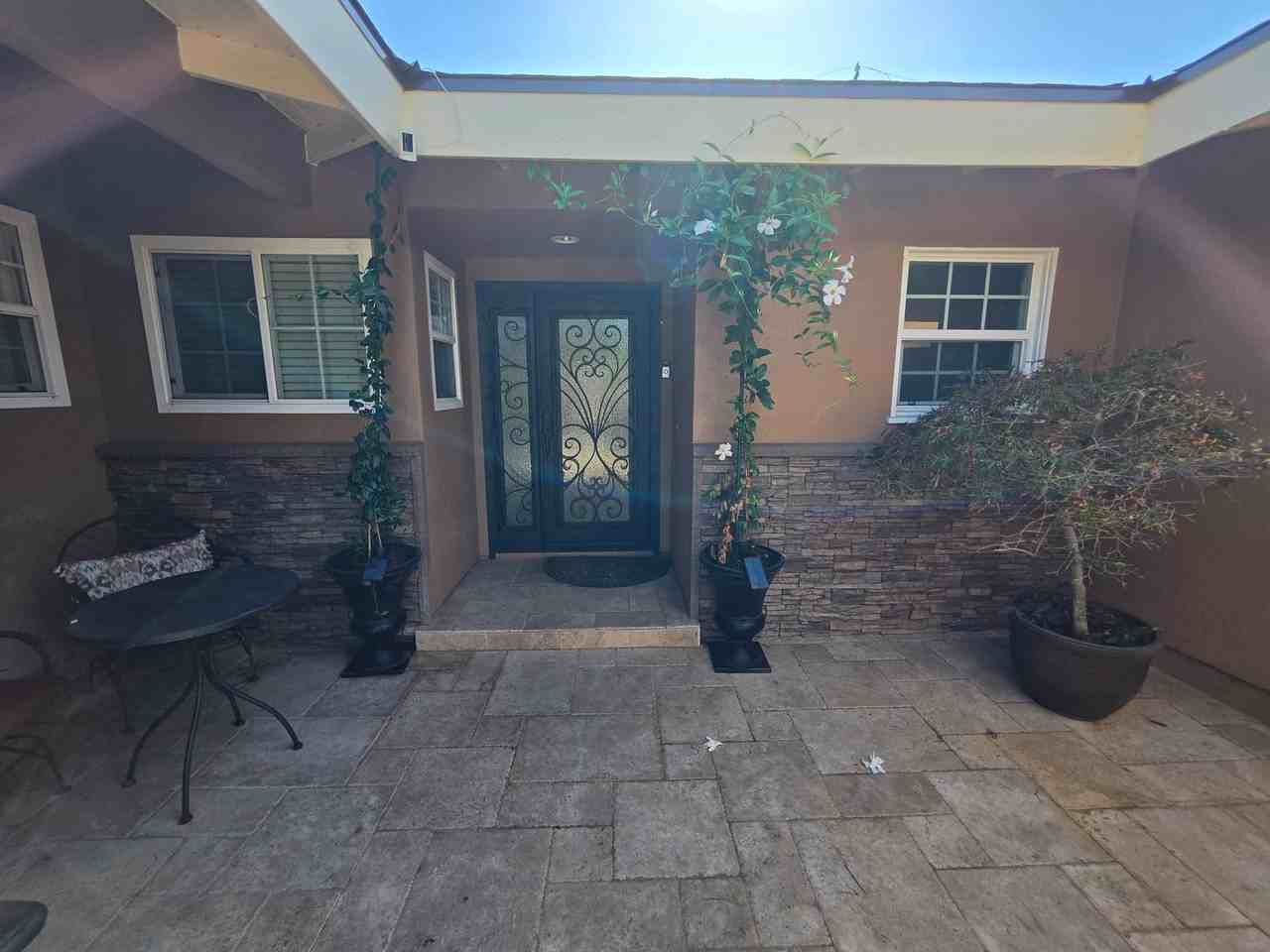 14934 Valeda Dr - Photo 6 of 49