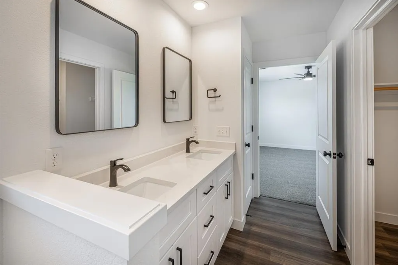 56 E Ash Ln - Photo 6 of 14
