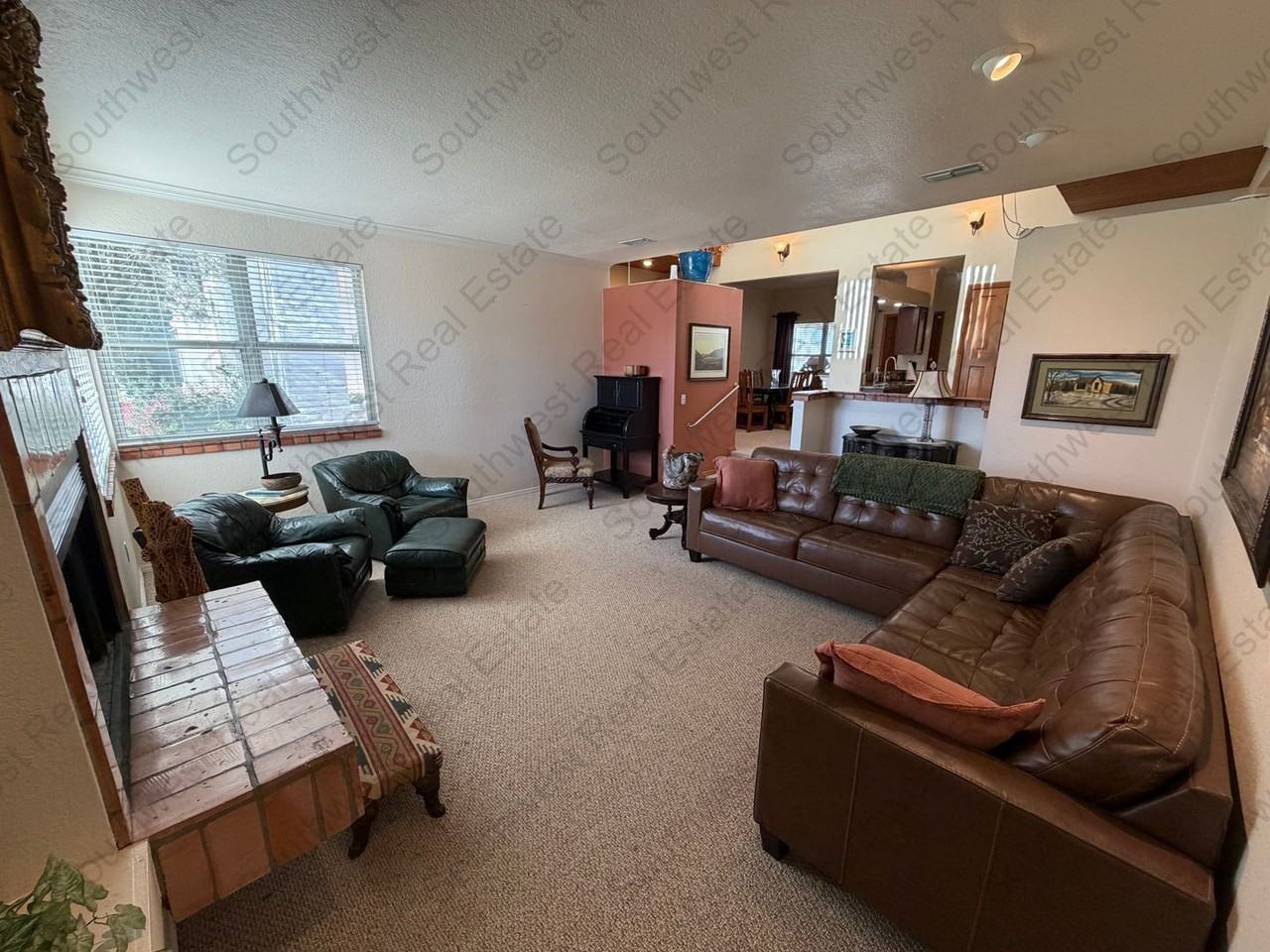 1206 Colonial Pkwy - Photo 4 of 15
