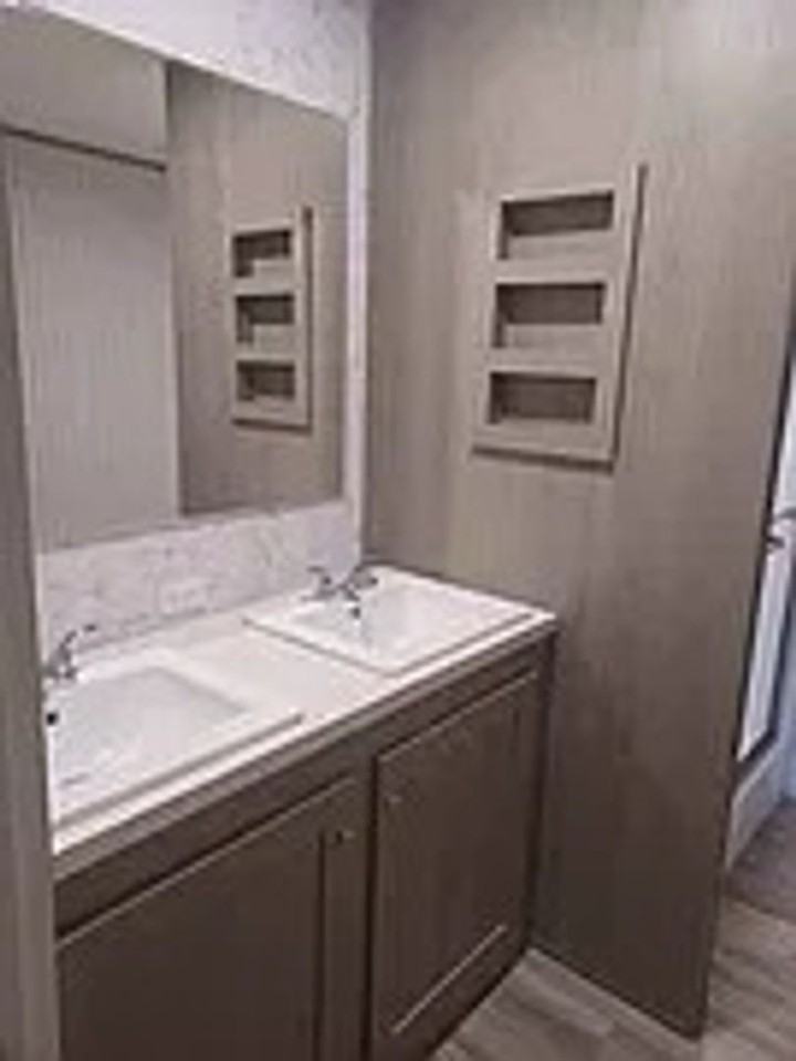 120 Northfork Dr - Photo 4 of 7