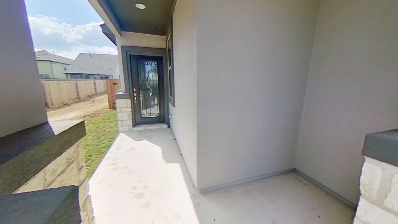 176 Boxwood Dr - Photo 3 of 24