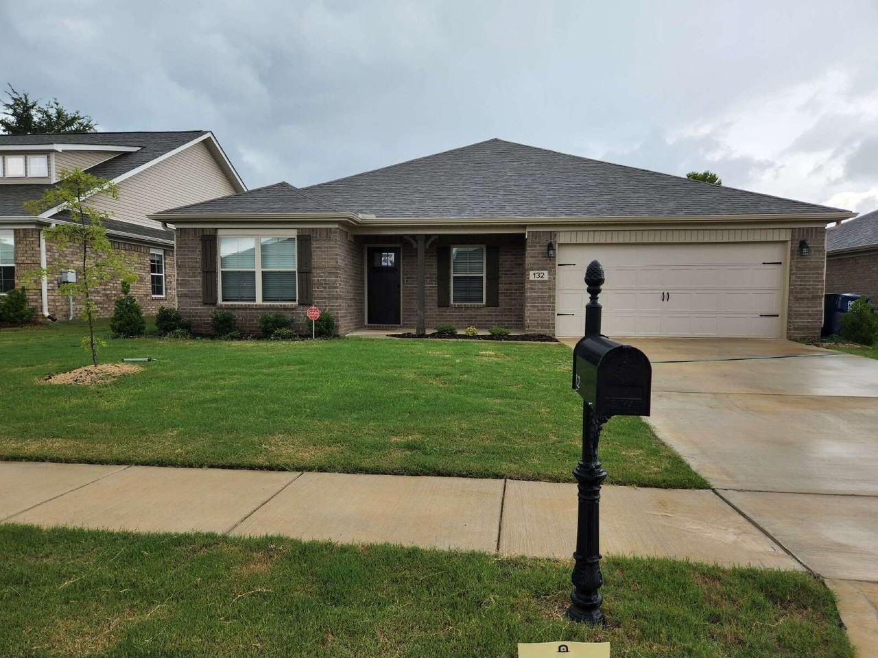 132 Beaver Brook Pl - Photo 2 of 3