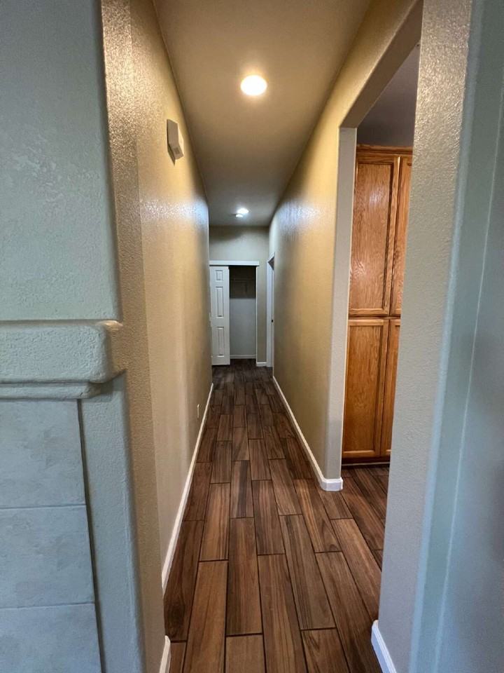 401 Azalea Ct - Photo 7 of 21