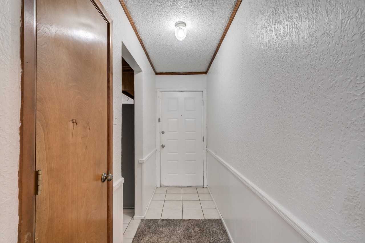 1317 80th St - Photo 3 of 29