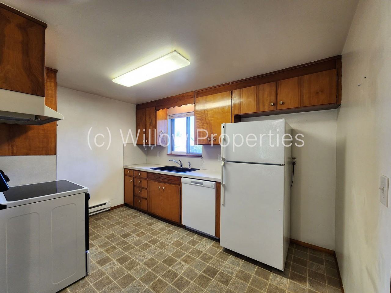720 S 59th St - Photo 4 of 12