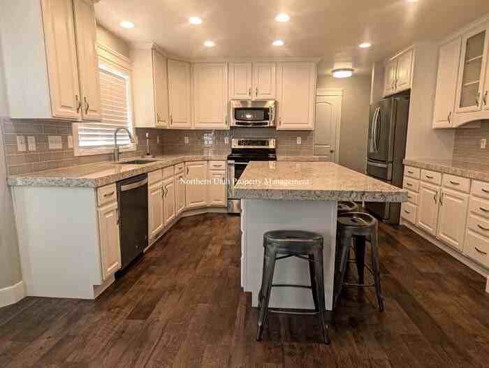 6039 S 1200 E - Photo 6 of 29