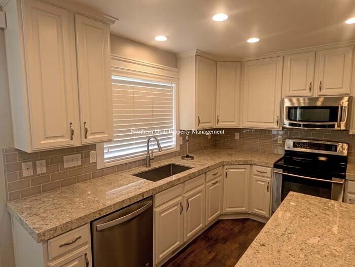 6039 S 1200 E - Photo 7 of 29