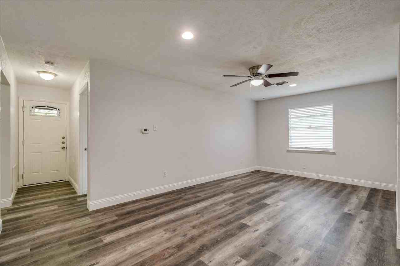 801 Poinsettia Dr - Photo 6 of 17