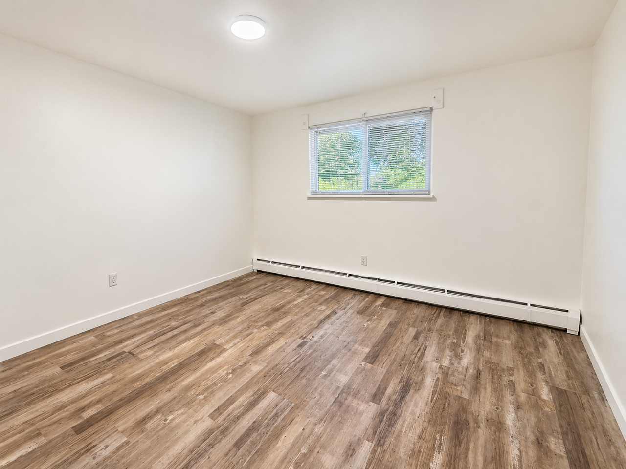 4677 W Tennessee Ave - Photo 4 of 11