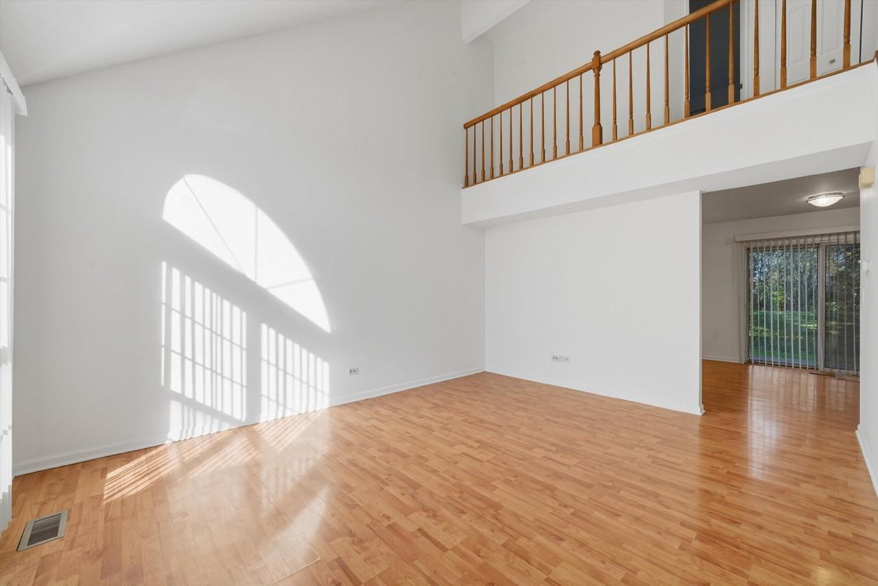 182 Wellington Cir - Photo 6 of 25