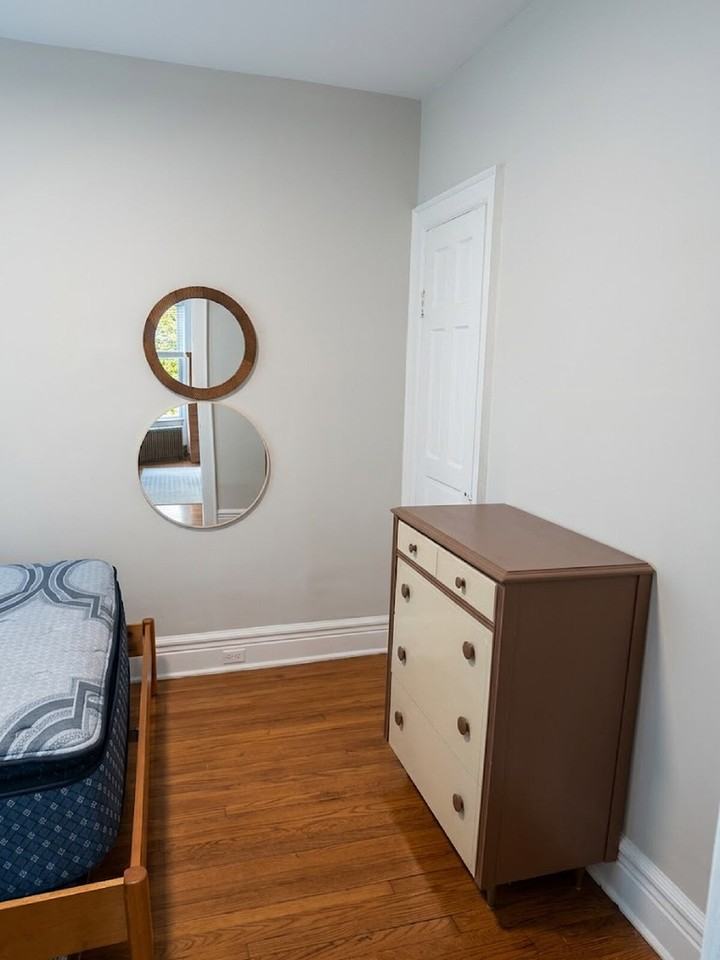 179 Norwood Ave - Photo 3 of 5