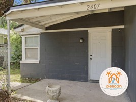 featured image of 2407 W Lakeview Ave