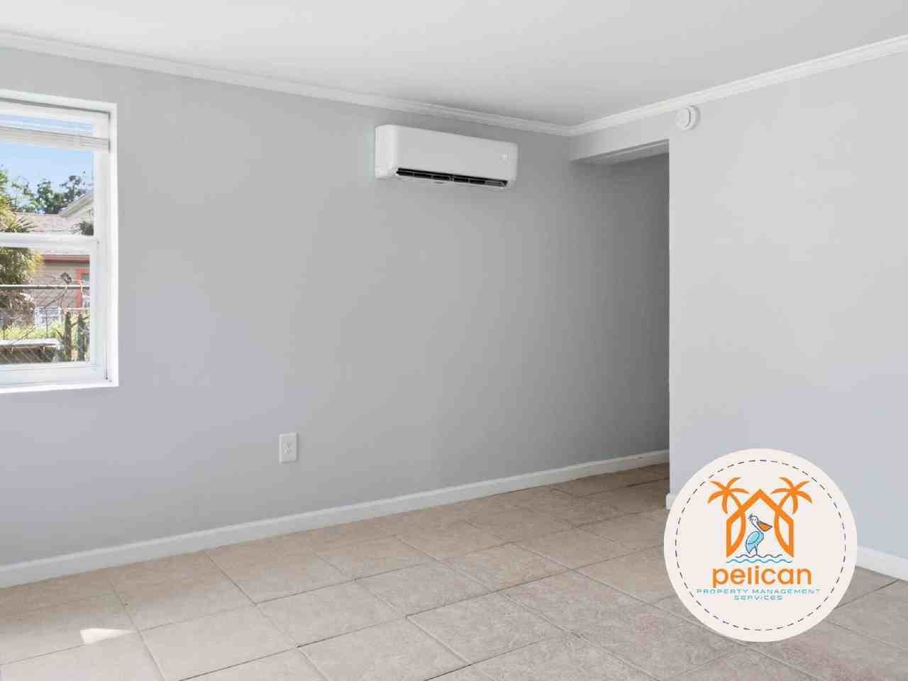 2407 W Lakeview Ave - Photo 4 of 17
