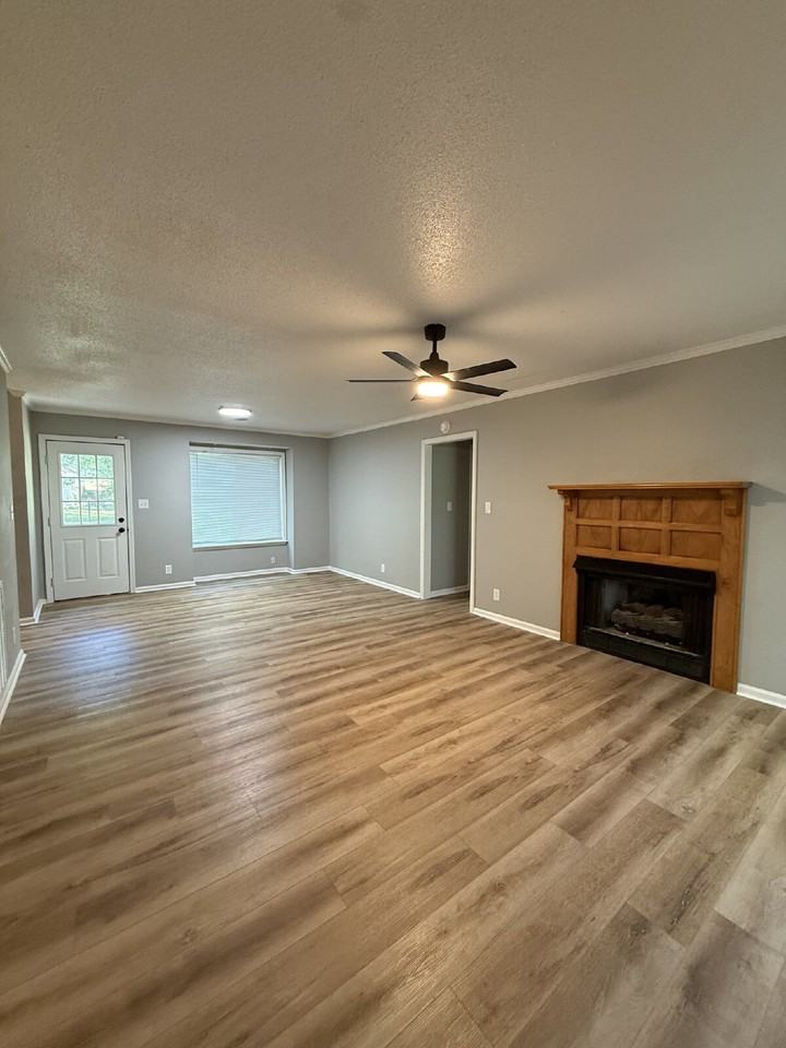 612 Ranch Hill Dr - Photo 3 of 16