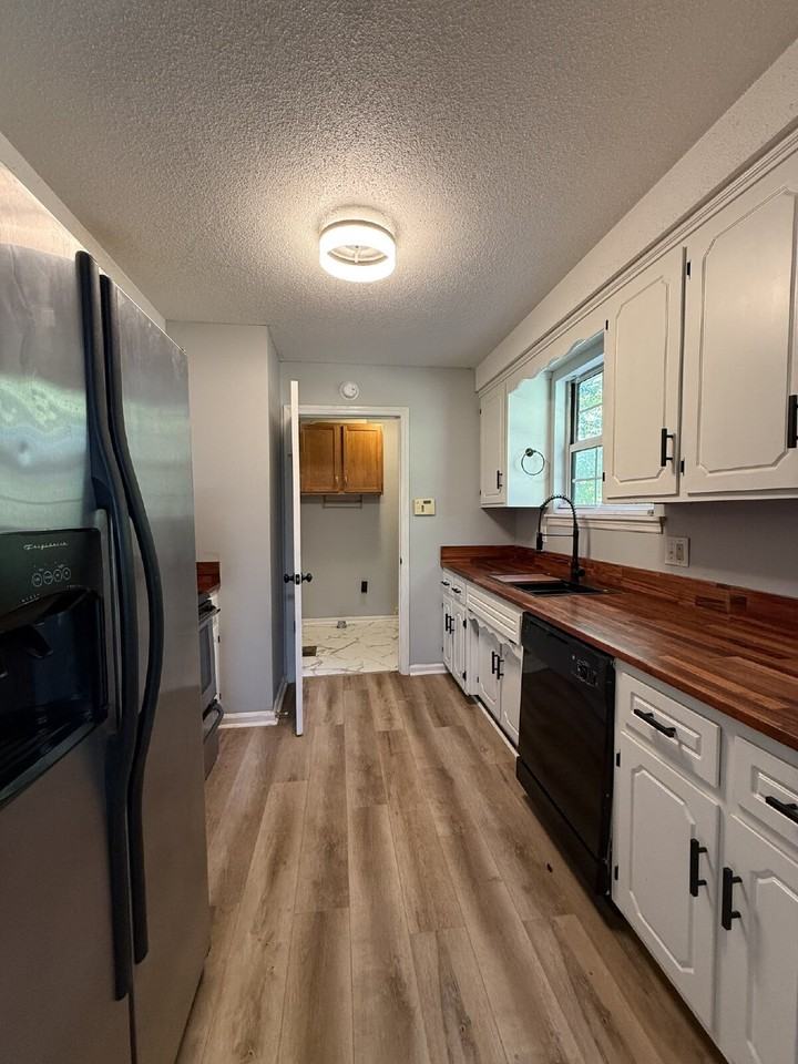612 Ranch Hill Dr - Photo 4 of 16