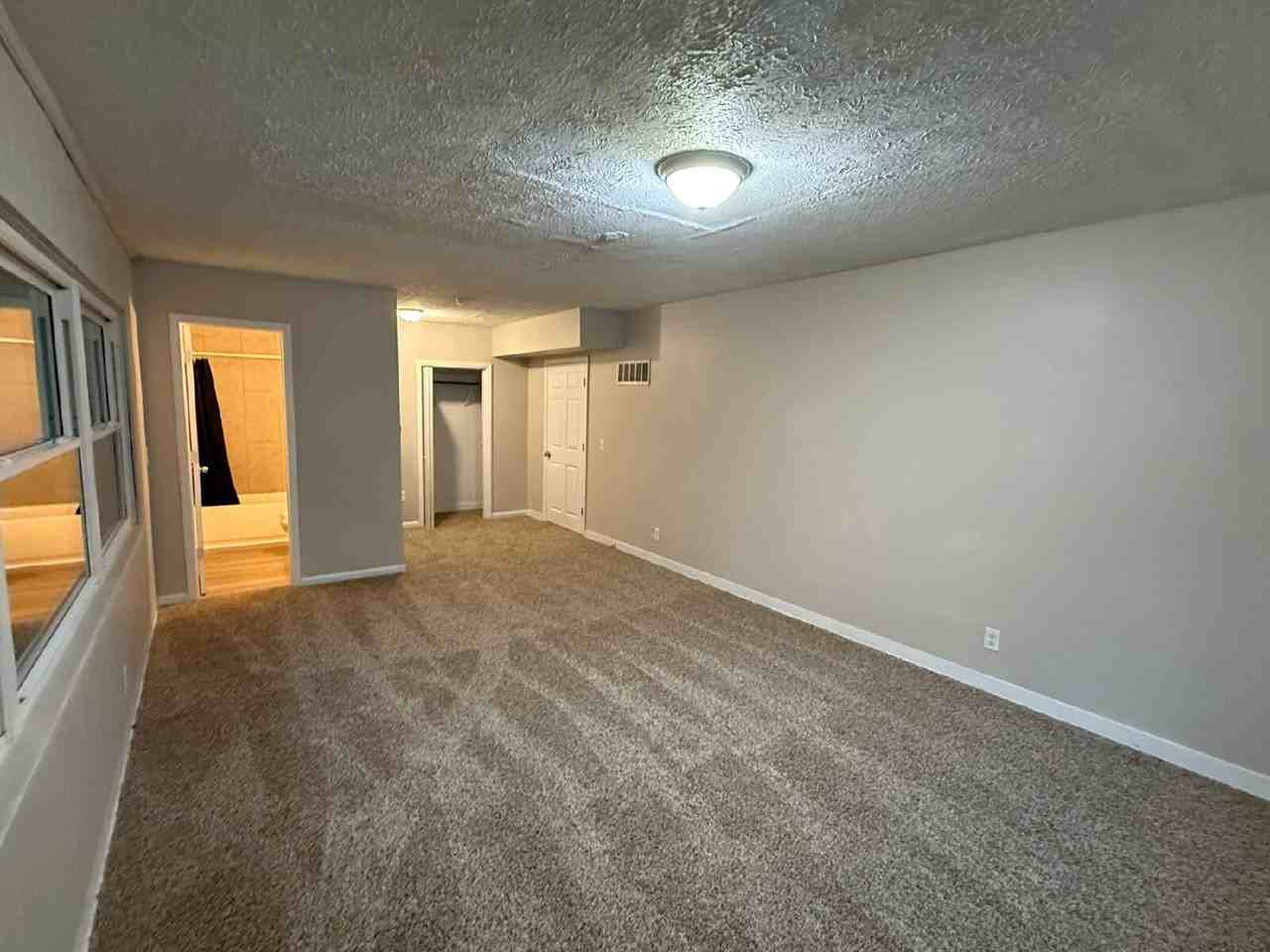 10634 Wake Forest Ave - Photo 3 of 35