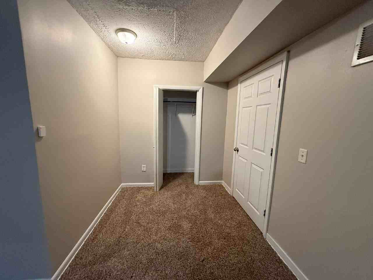 10634 Wake Forest Ave - Photo 4 of 35