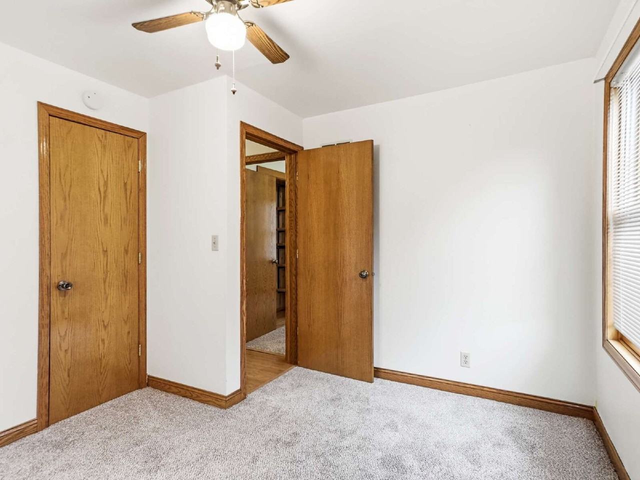 4438 Yates Ave N - Photo 7 of 20