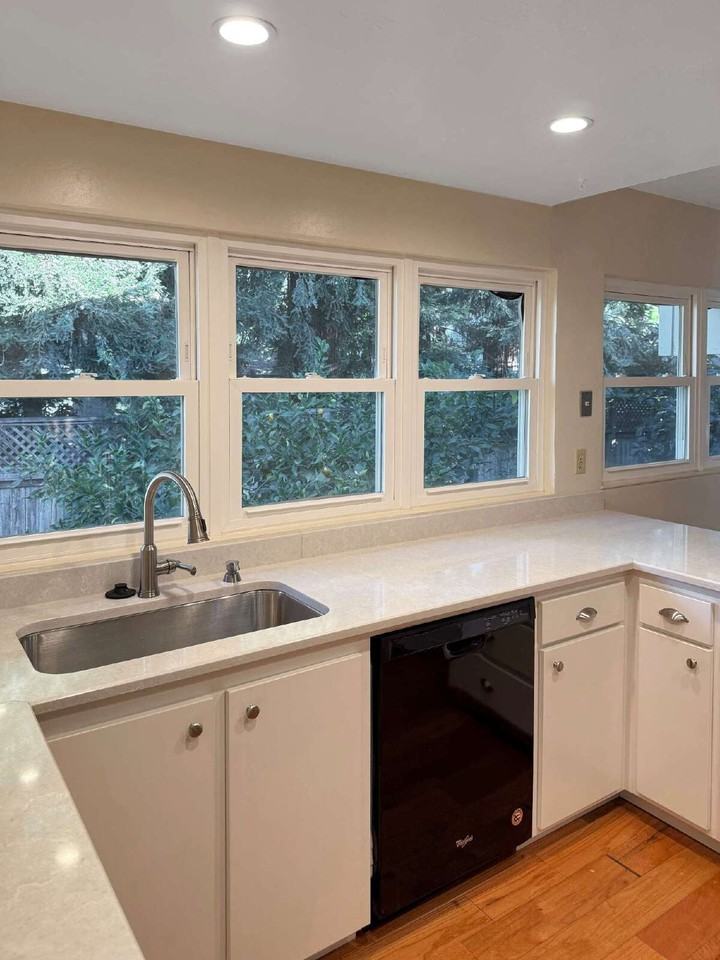 482 York Ct - Photo 4 of 31
