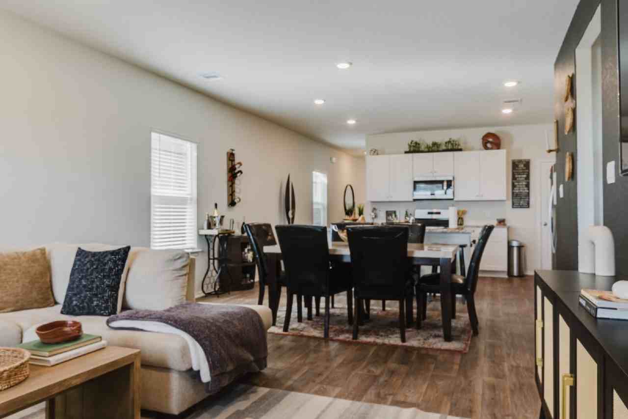 10514 Neversink Blvd - Photo 7 of 17