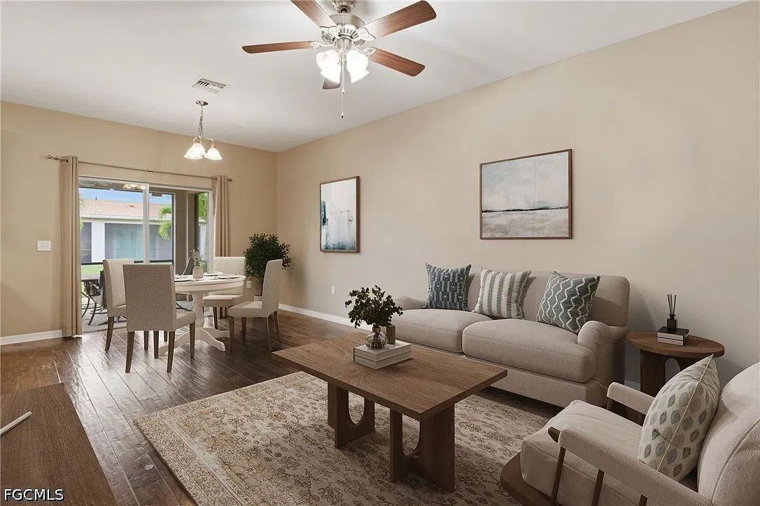 3818 Clearbrook Ln - Photo 2 of 38