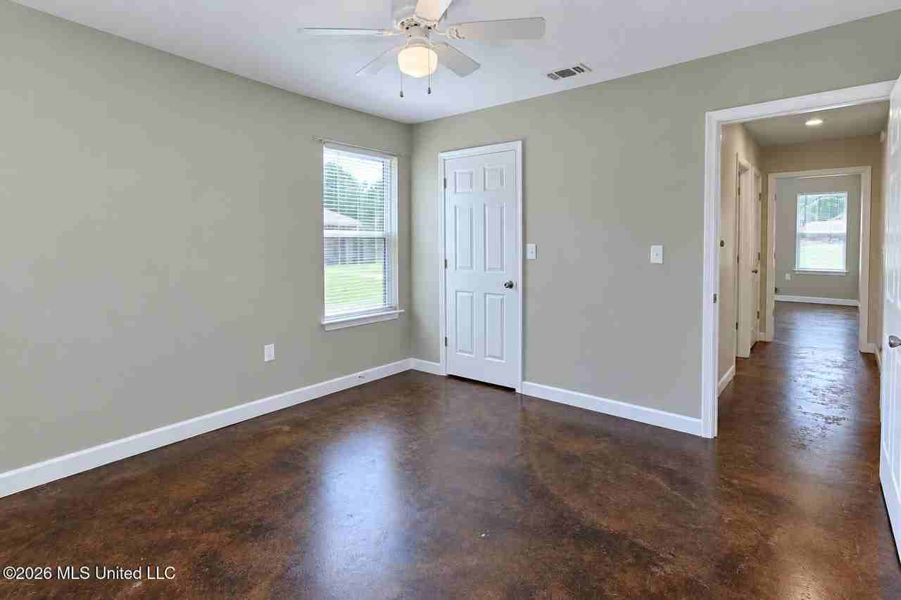 50 Plum St - Photo 7 of 15
