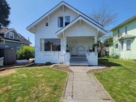 featured image of 718 Hazelwood Rd